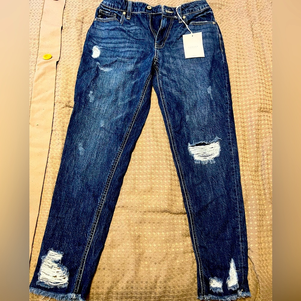 Brand new with tags Kan Can boyfriend jean size 5/26